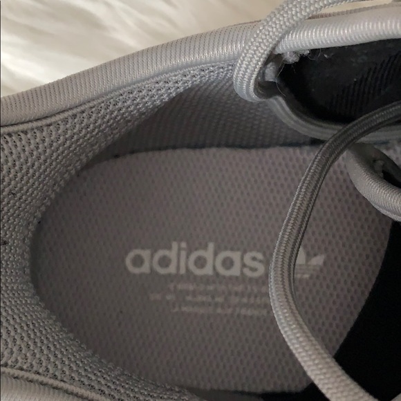 Adidas running shoes - Picture 5 of 7